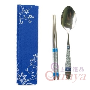 A062-9三折布包二件(藍彩筷)