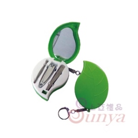 R008葉子三件式修容組