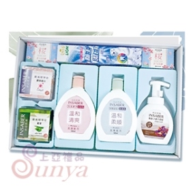 洗髮乳500ml、沐浴乳500ml、香皂75g*2、歐風精華皂94g*2、潔手慕斯250ml、獅王牙膏200g