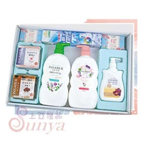洗髮乳800ml、沐浴乳800ml、香皂75g*2、洗手乳250ml、歐風精華皂94g*2、獅王牙膏200g